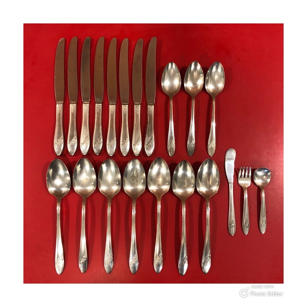 21 Pc Oneida Queen Bess II Tudor Vintage Silverplate Flatware 1946 Spoon Knife